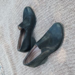 Dansko Robin Loafers, Black Leather, Size 39, 1.5" Heel, Great Condition